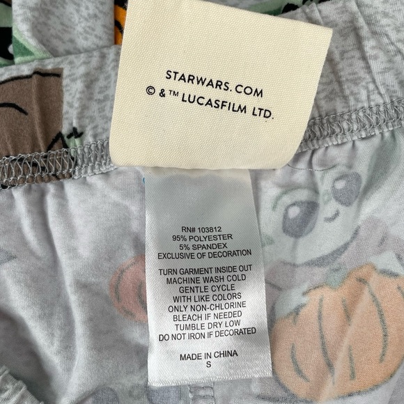 Star Wars The Mandalorian Baby Yoda Halloween Pajamas Gray Orange Size Small - Picture 6 of 8